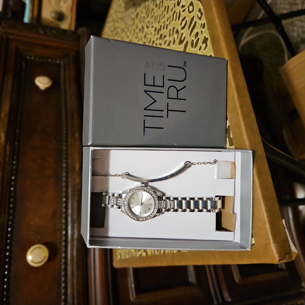 Time and tru watch